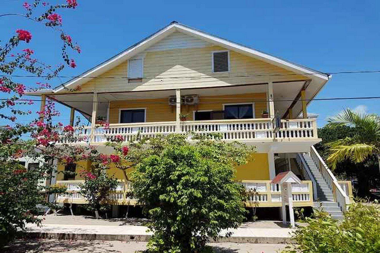 Serenade Hotel Placencia Екстер'єр фото