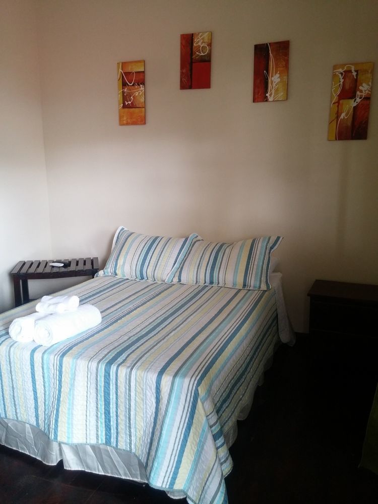 Serenade Hotel Placencia Екстер'єр фото