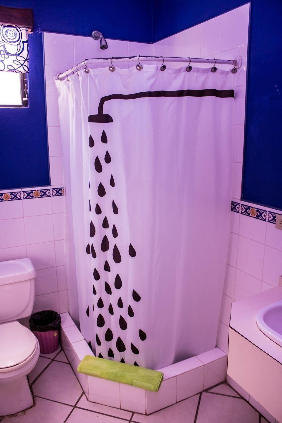 Serenade Hotel Placencia Екстер'єр фото